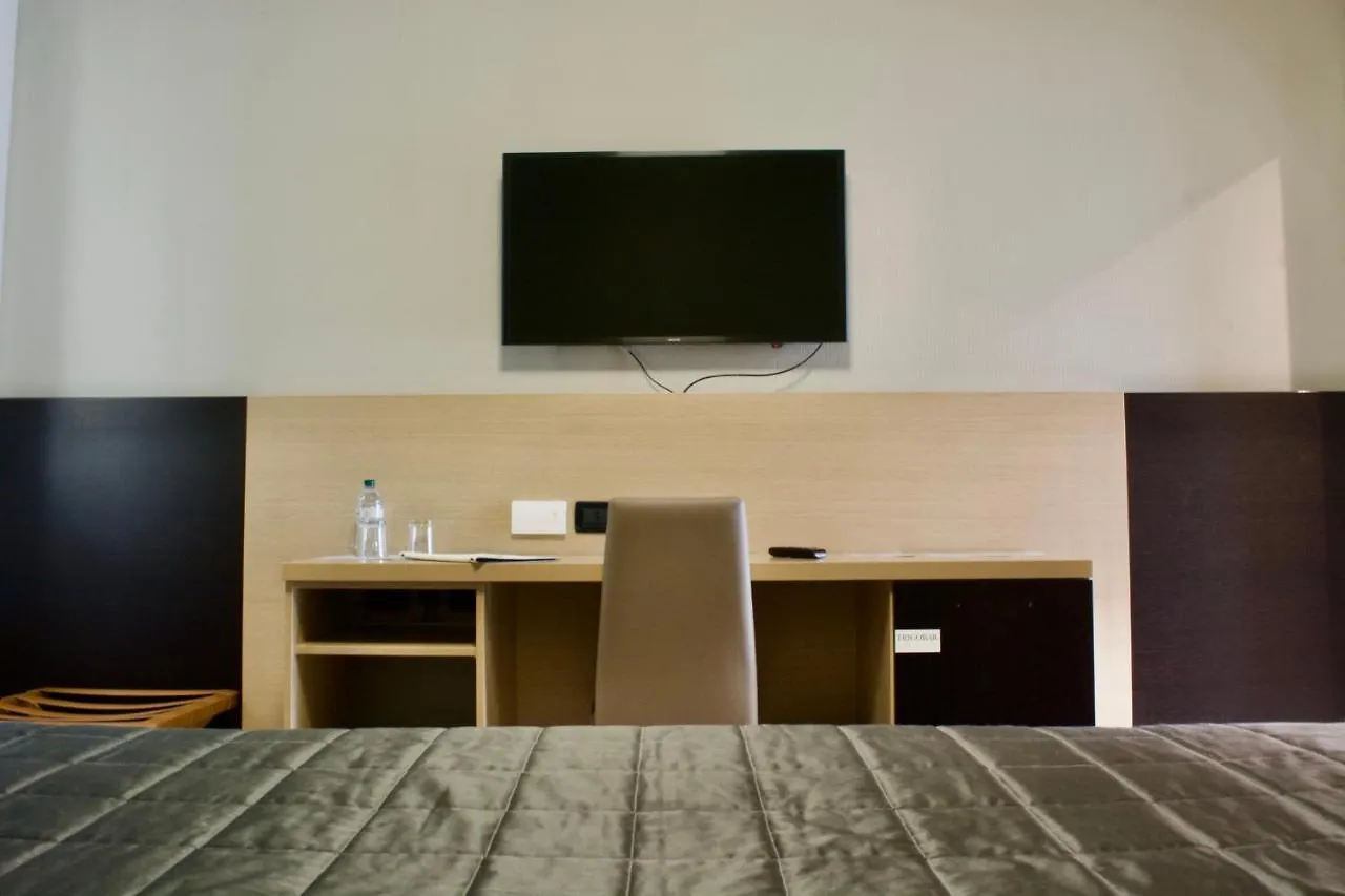 Autosole 2 Otel Milano