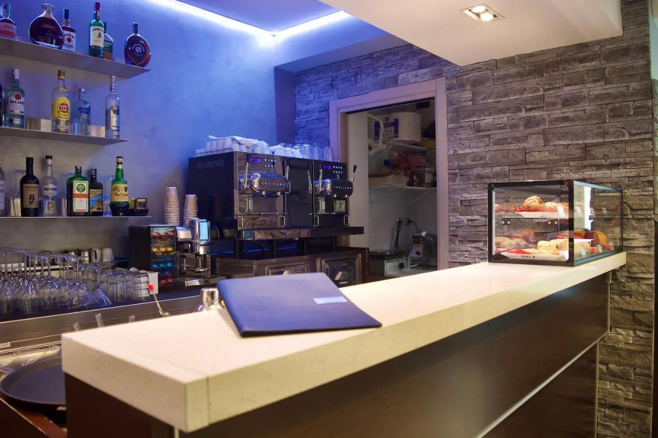 Autosole 2 Otel Milano