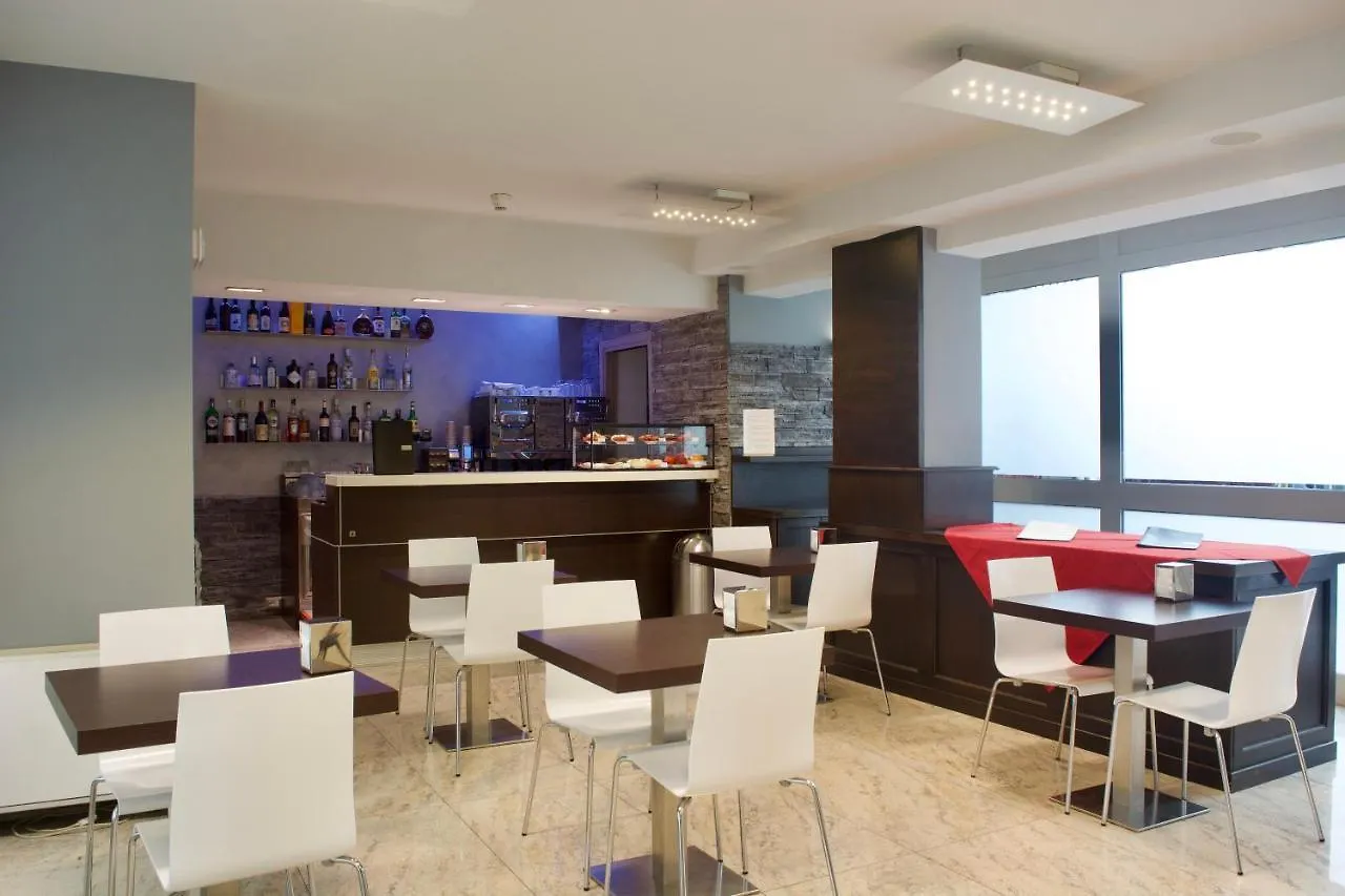 Autosole 2 Otel Milano