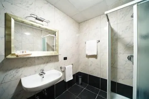 Autosole 2 Otel Milano
