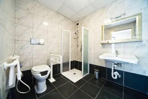 Autosole 2 Otel Milano